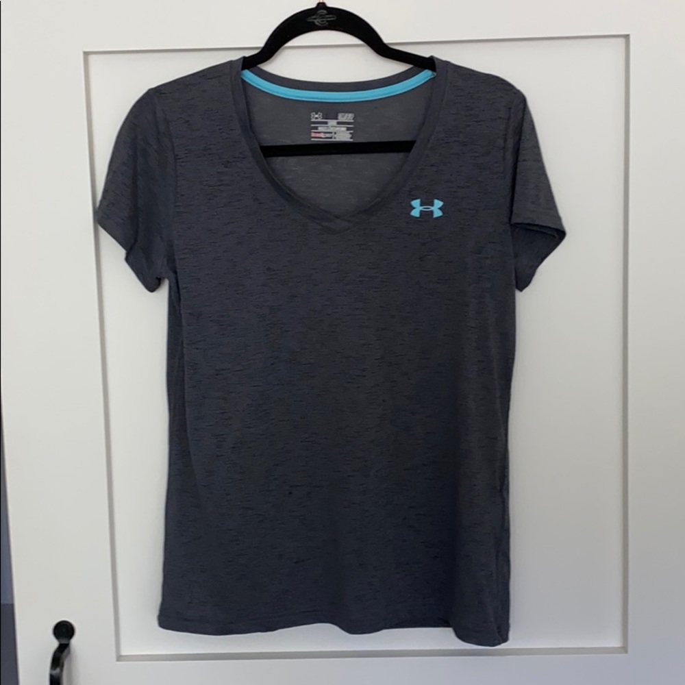Under Armour Loose Fit light V-Neck tee